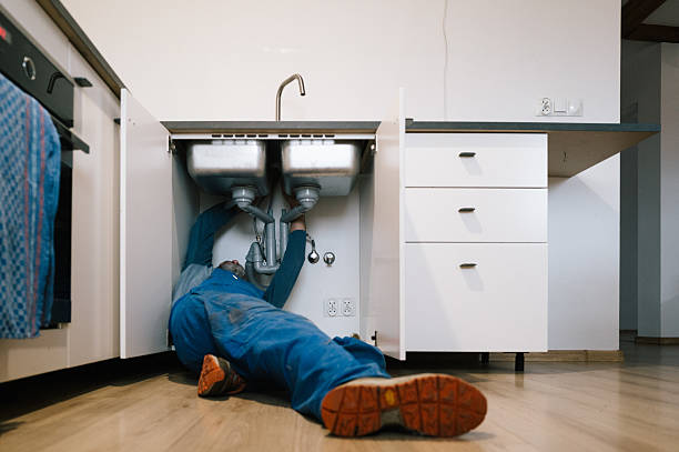 Professional Drain Cleaning technician working in Jacksonville, OR